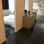 Dolce Πανσιόν Carini
