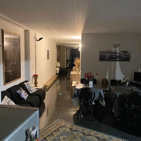 Guest house Dolce Carini